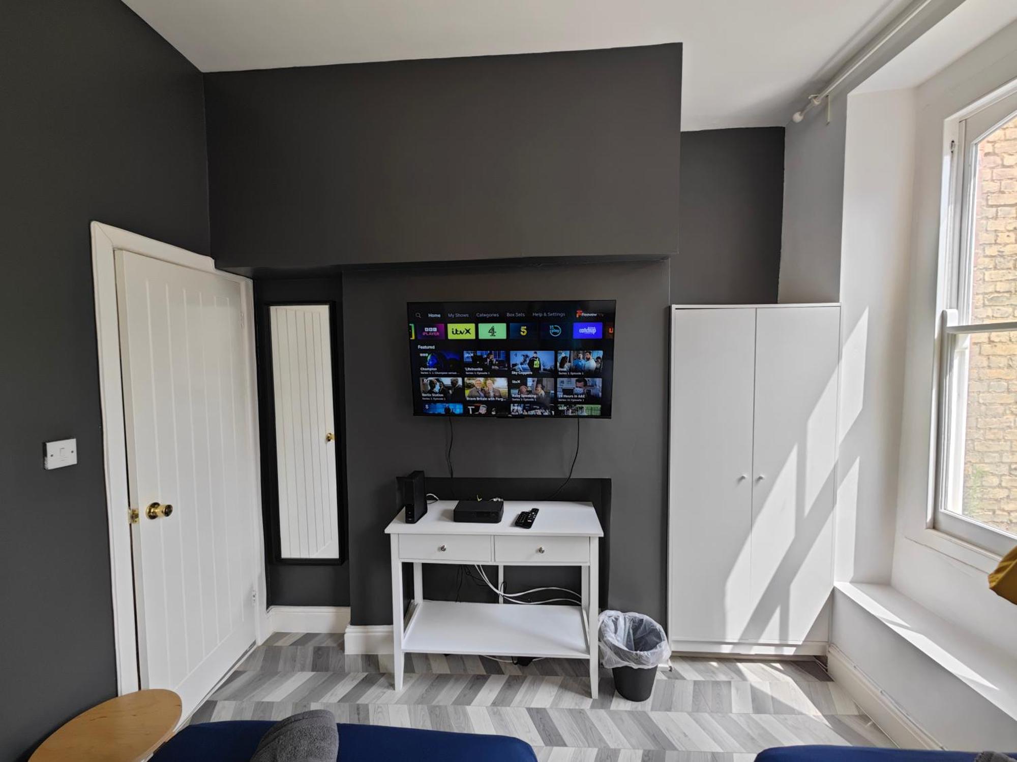 2 Bedroom 2 Bathroom Apartment In Old St - Shoreditch - Zone 1 London Exterior photo