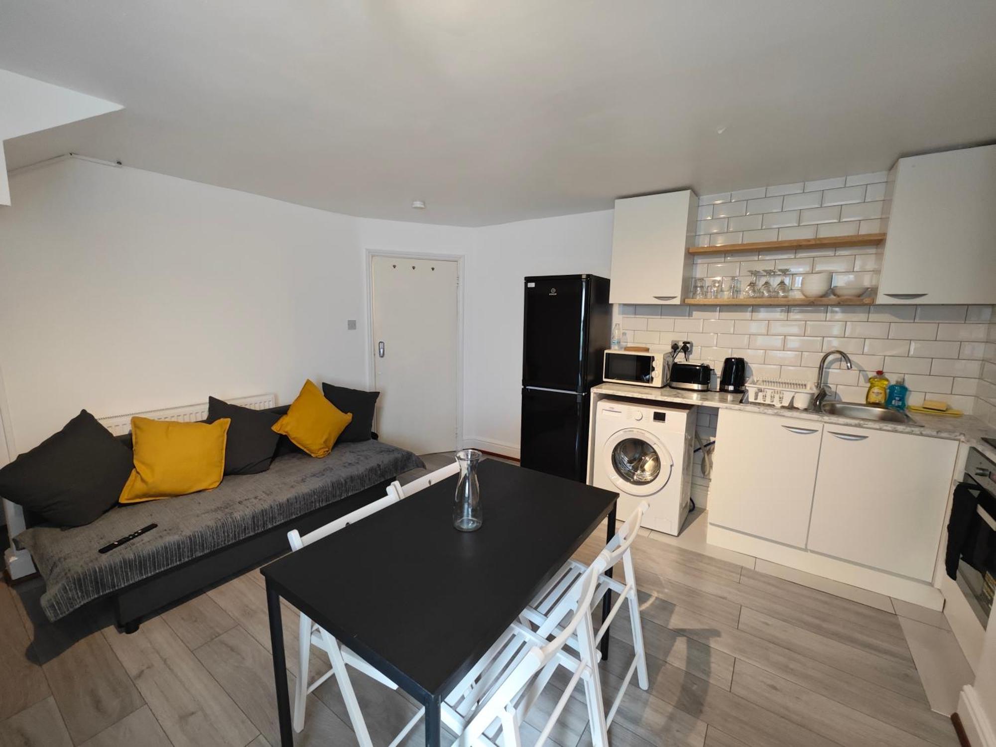 2 Bedroom 2 Bathroom Apartment In Old St - Shoreditch - Zone 1 London Exterior photo